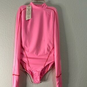 Gloves off 1 piece Bathing suit Body Suit S
NWT
We Are Hah x Free People